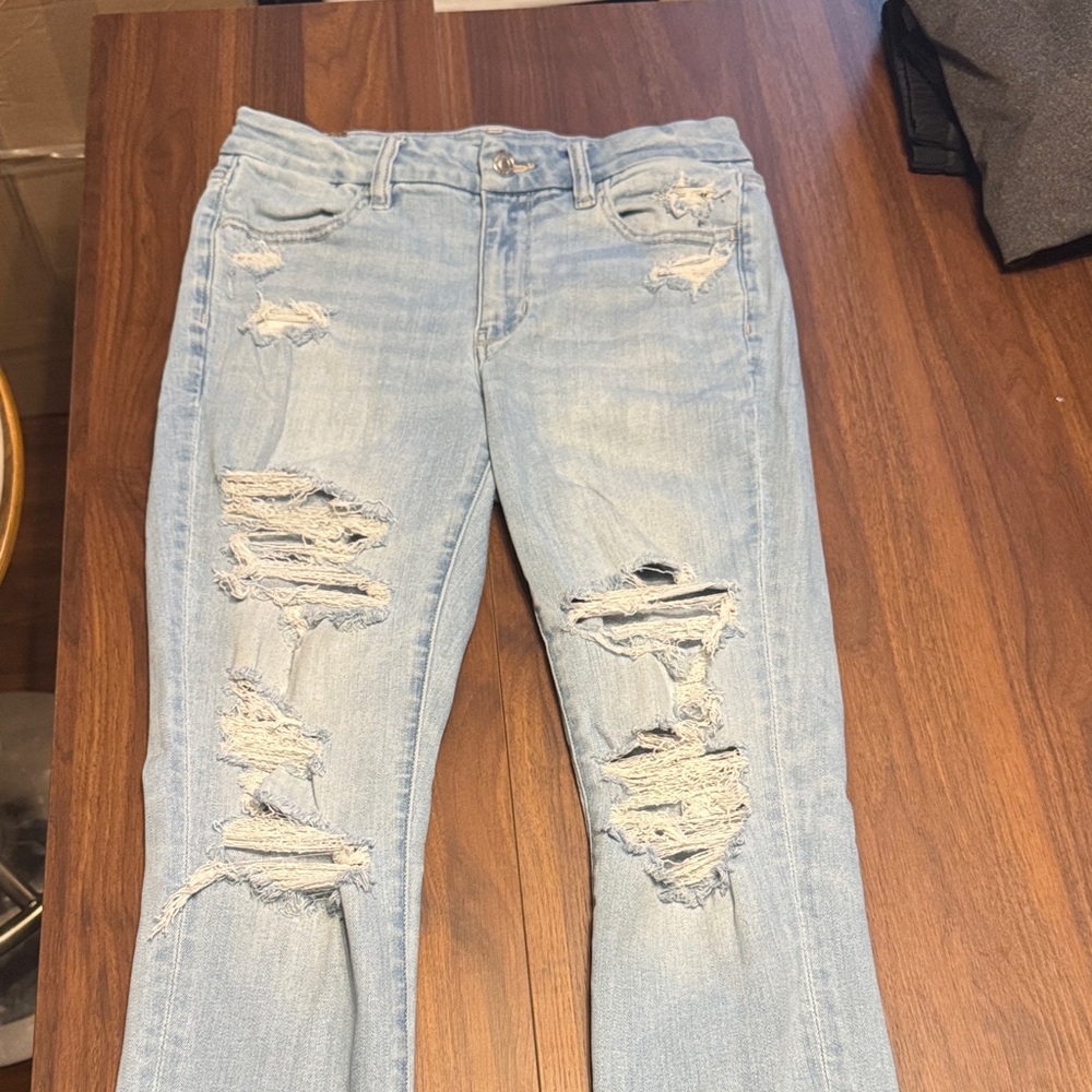 American Eagle Outfitters Light Blue Distressed Skinny Jeans